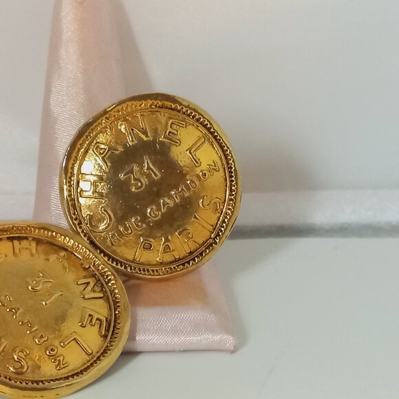 CHANEL 31 Rue Cambon Vintage 1980s Clip On Earrings Designer FAB! - Picture 6 of 11